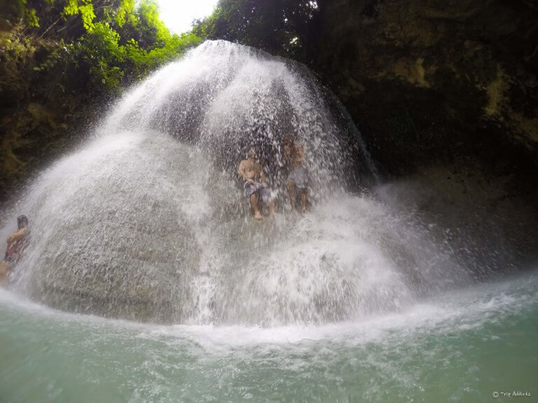 aguinid falls filipinas