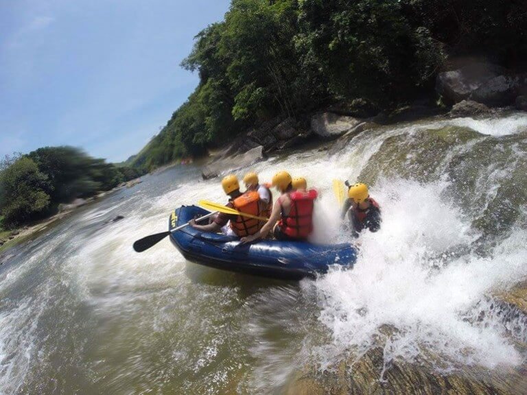 rafting no rio macae