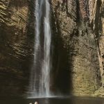 A imensidão da Cachoeira da Fumacinha, Chapada Diamantina