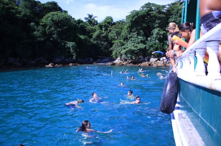 A imagem contém: Lagoa Azul, Ilha Grande, Angra dos Reis, Rio de Janeiro, praia