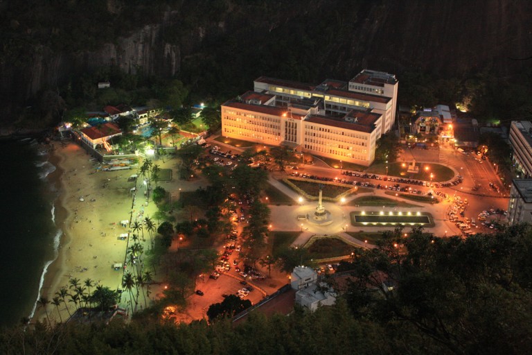 A imagem contém: Praça General Tibúrcio, Urca, Rio de Janeiro