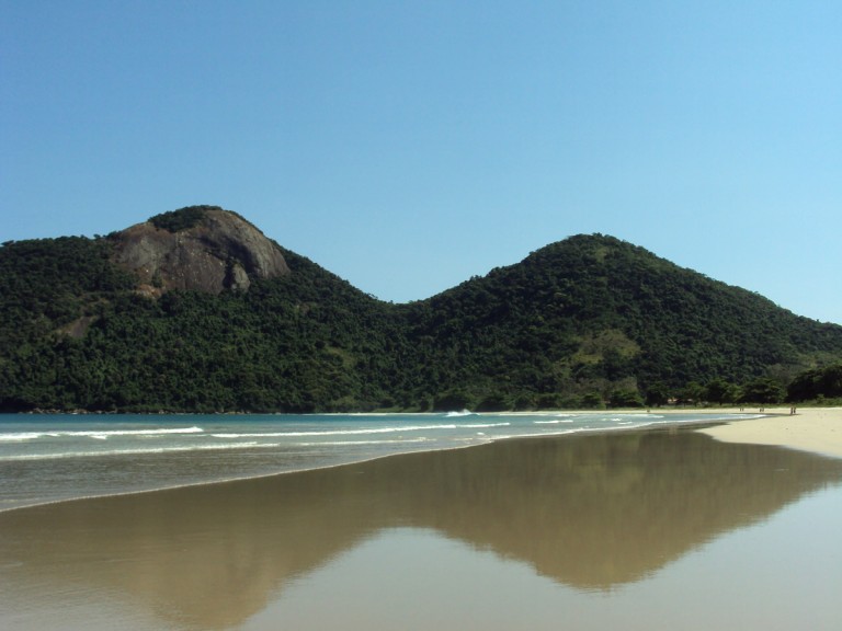 A imagem contém: Praia Dois Rios, Ilha Grande, Angra dos Reis, Rio de Janeiro