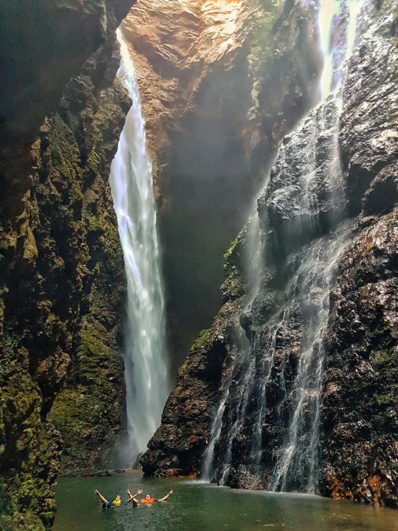 A imagem contém: Cachoeira do Dragão, Chapada dos Veadeiros, Goiás