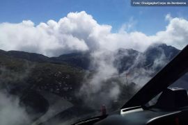 Dois homens são resgatados de helicóptero após acidente na Travessia Petrópolis-Teresópolis